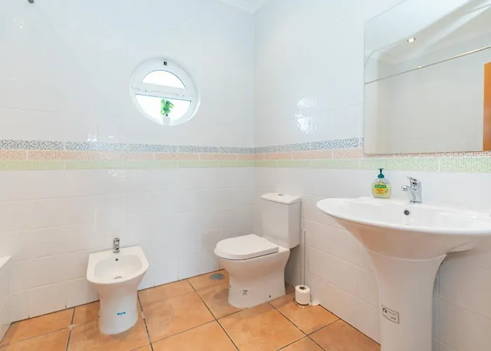 Serena-gorgeous Rural Family & Pool
