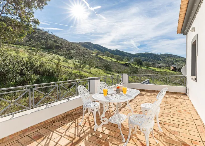 Serena-gorgeous Rural Family & Pool Villa *