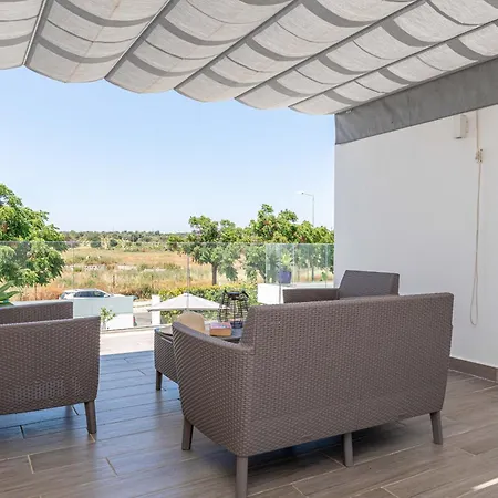 Serena-gorgeous Rural Family & Pool * Morenos