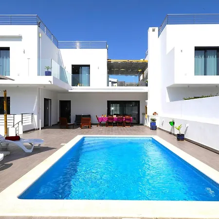 Villa Serena-gorgeous Rural Family & Pool