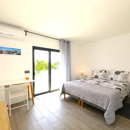 Serena-gorgeous Rural Family & Pool Villa *