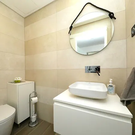 Serena-gorgeous Rural Family & Pool Morenos