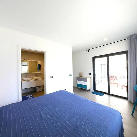 Serena-gorgeous Rural Family & Pool Villa
