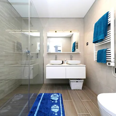 Serena-gorgeous Rural Family & Pool Villa *