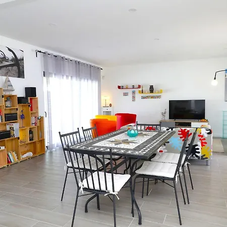 Serena-gorgeous Rural Family & Pool