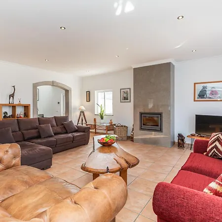Villa Serena-gorgeous Rural Family & Pool Morenos