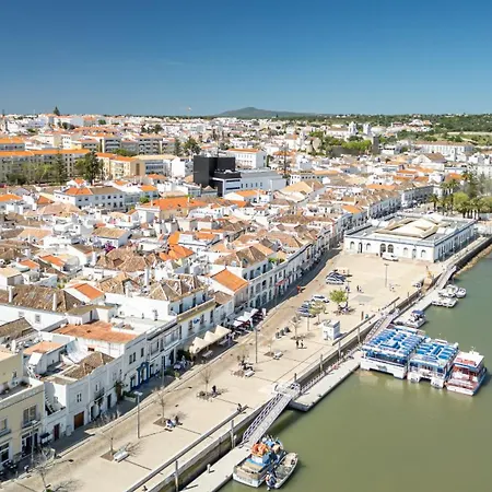 Serena-gorgeous Rural Family & Pool Morenos