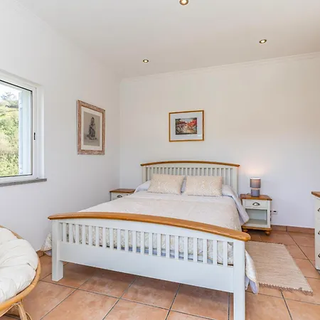 Serena-gorgeous Rural Family & Pool Villa
