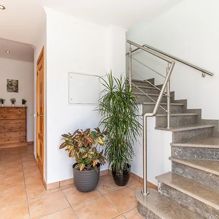 Serena-gorgeous Rural Family & Pool Villa Morenos