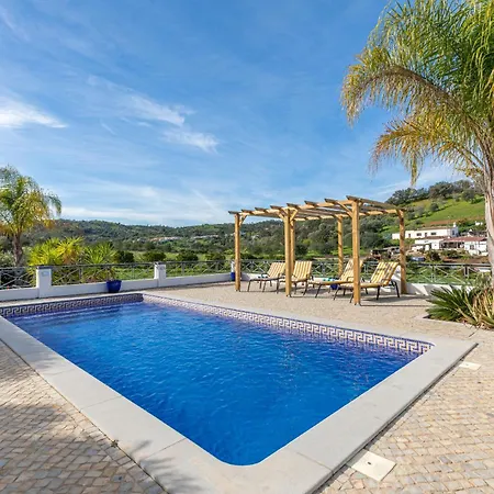 Serena-gorgeous Rural Family & Pool Villa *