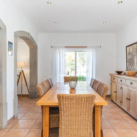 Villa Serena-gorgeous Rural Family & Pool Morenos