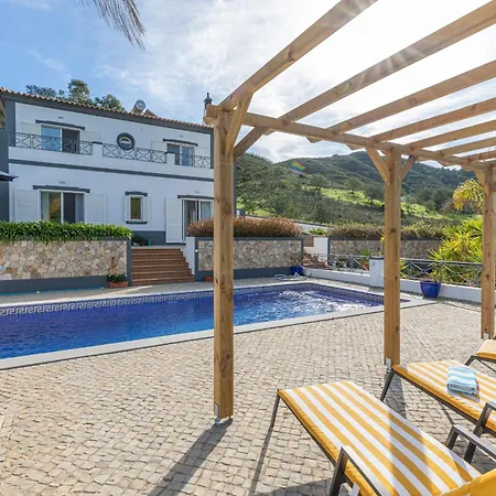 Serena-gorgeous Rural Family & Pool Morenos