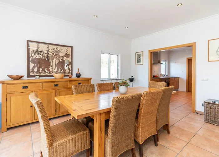 Serena-gorgeous Rural Family & Pool * Morenos